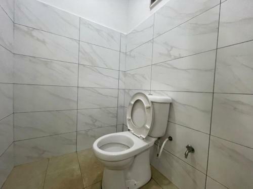 Hotel Oyo 90497 Eva Homestay