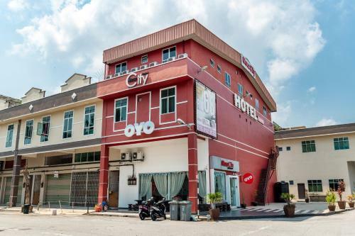 Oyo 756 Muar City Hotel