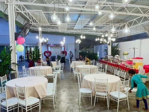 Hostal Secret Garden Warni Villa (Muar)