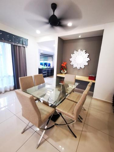 Hostal Secret Garden Warni Villa (Muar)