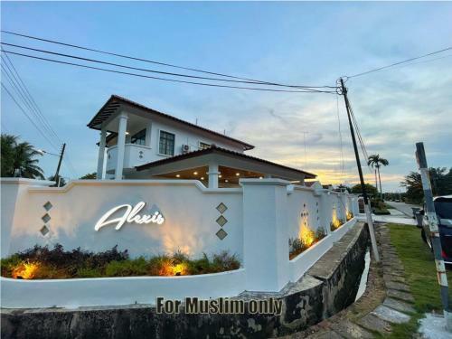 Alexis Villa (For Muslim Only)