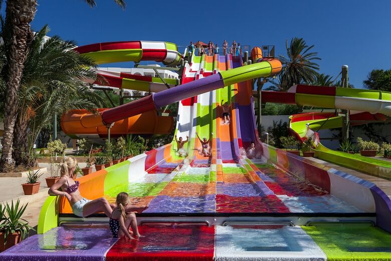 Hotel Sahara Beach Aquapark Resort