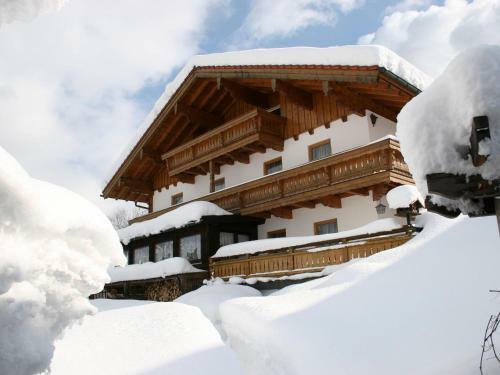 Apartamento Ferienwohnung K�nig Im Obergeschoss