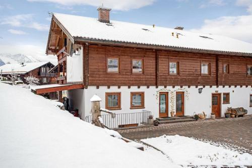 Apartamento Ferienwohnung K�nig Im Obergeschoss