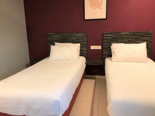 Oyo 90487 K Threegod Hotel