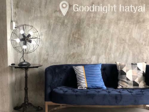 Bed & Breakfast Goodnight Poshtel + Free Netflix