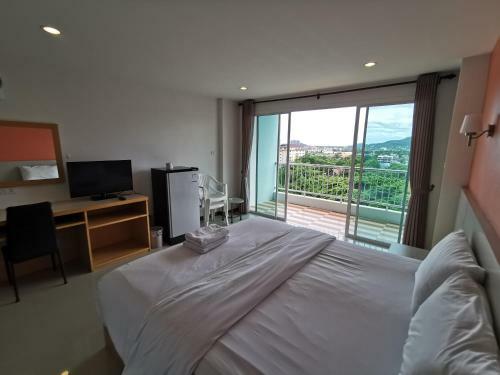 Hotel The Base Hua Hin