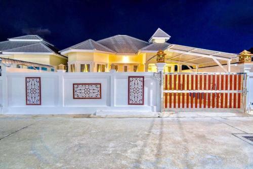 Baan Bussarin Pool Villa Huahin88