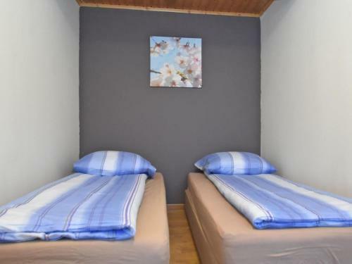 Detached Holiday Home Near Ober-waroldern With Sauna