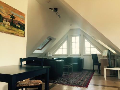 Hostal Gasthaus Loewenthor & Hotel Hahn