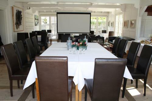 Hostal Gasthaus Loewenthor & Hotel Hahn