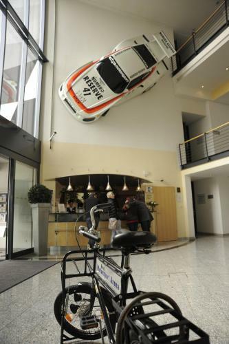 Hotel Etropolis Motorsport Arena