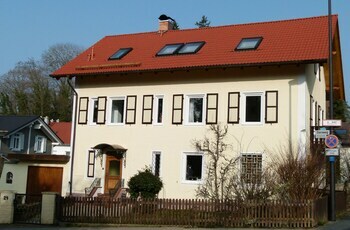 Lakestarnberg Apartments