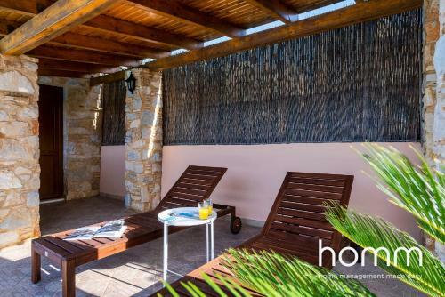 Villa Phoceus Homm Residence With Pool & Garden