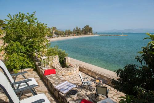 Seafront Apartment In Kiveri, Near Nafplion.