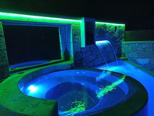 Heated Private Pool & Jacuzzi - Ozone & Salt - Villa Rokka