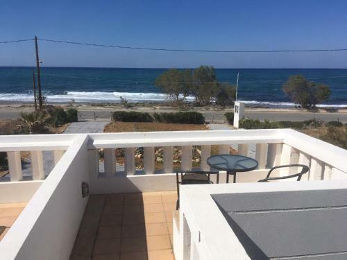 Apartamento Anissaras Beach Appartement