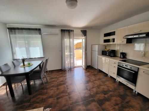 Lovely Holiday Apartments Luca