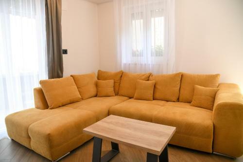 Luxury Apartment Knezovic