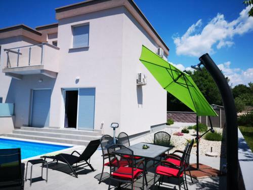Villa Holiday House "sabine Green"