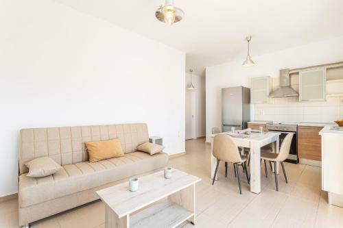Iriana's Apartments In Center