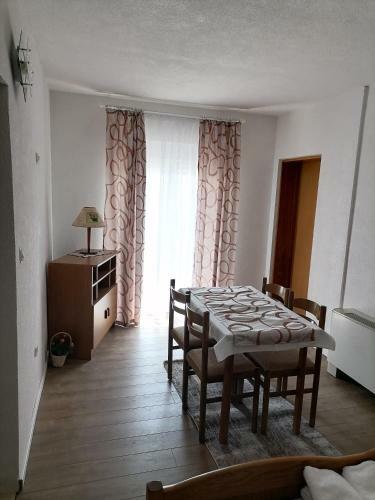 Apartment 3a, First Floor