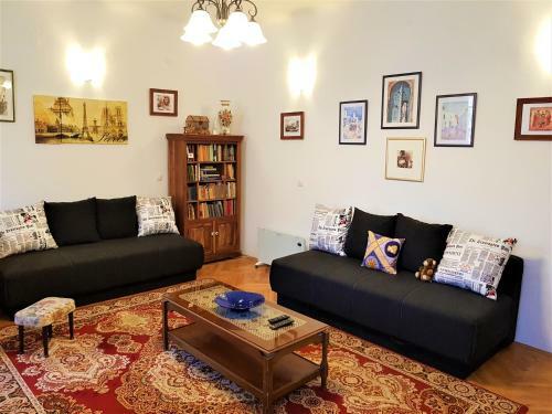 Noemi City Apartments