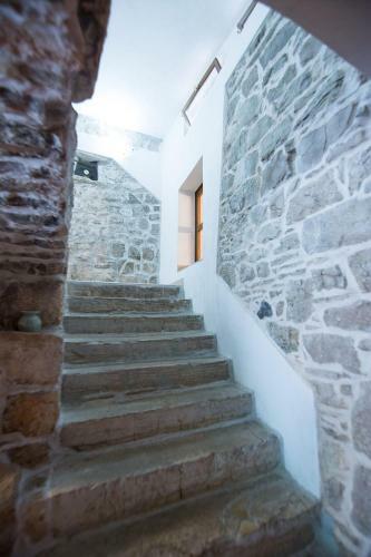 3* Stone House Dora For 5 Guests, Pa?man Island