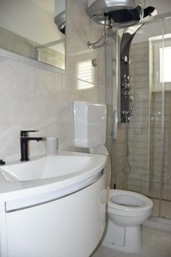 Spacious Two Bedroom Apartment With Private Pool