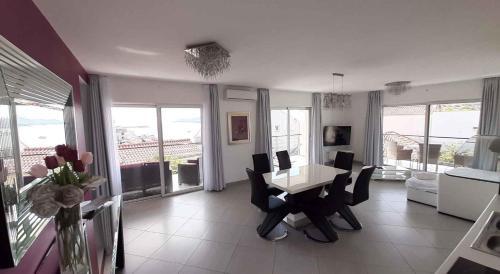 Apartment In Tribunj 41726