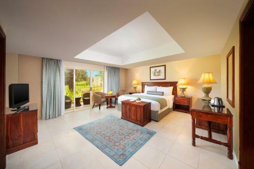 Hotel Al Hamra Village Golf And Beach Resort