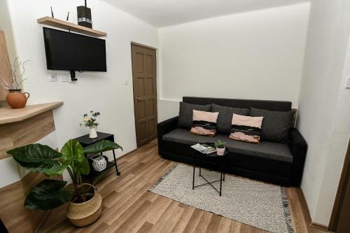 Hostal Marika Vend�gh�za