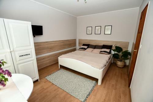 Hostal Marika Vend�gh�za