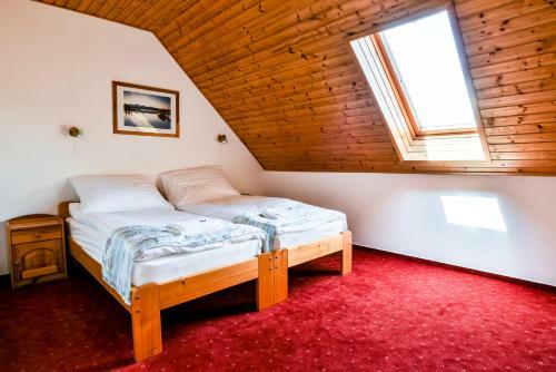 Gy?rfi Apartmanh�z Zam�rdi