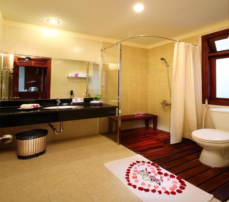 Hotel Golden Coast Resort & Spa