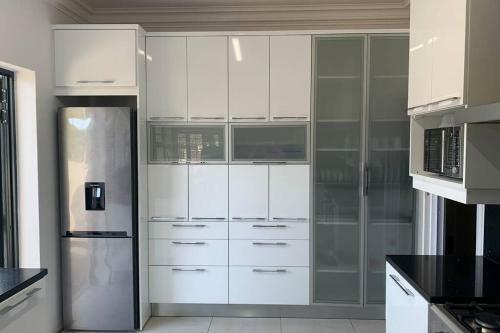 Apartamento Spacious Sunny-side Getaway For All