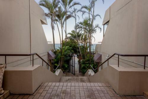 Sands Umdloti Luxury Beach Front Apartment