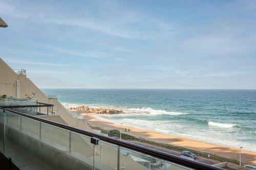 Sands Umdloti Luxury Beach Front Apartment
