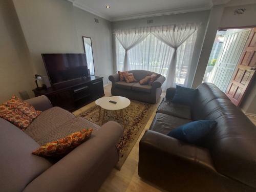 Villa The Valley, Tranquil 3 Bedroom Home With Pool