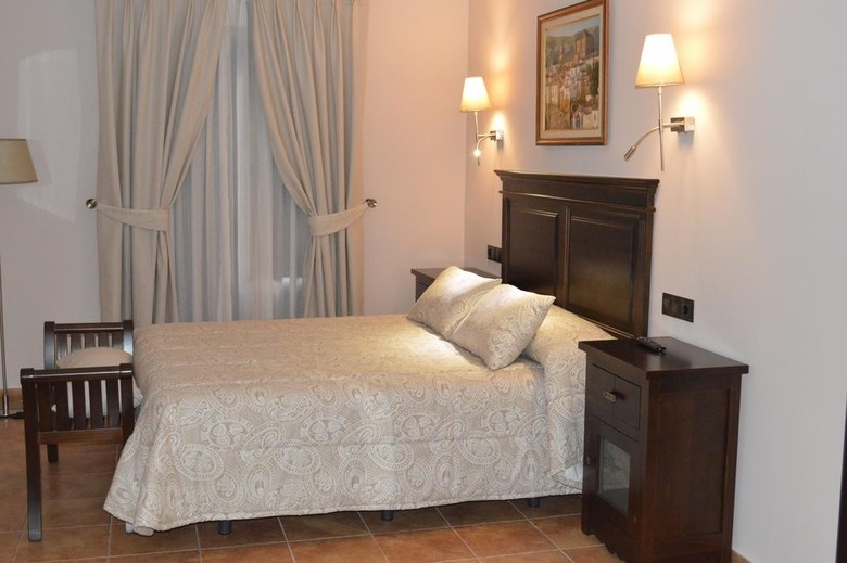 Hotel Don Javier (.)