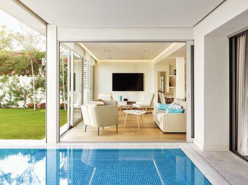 Hotel Puente Romano Beach Resort & Spa
