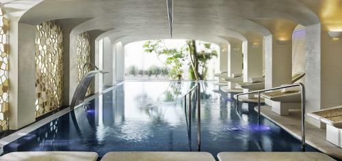 Hotel Puente Romano Beach Resort & Spa