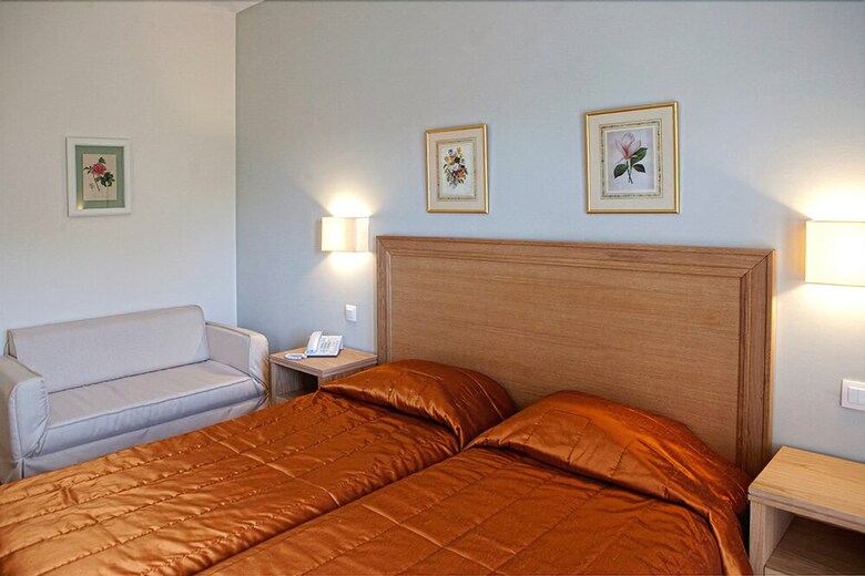 Hotel Delfinia