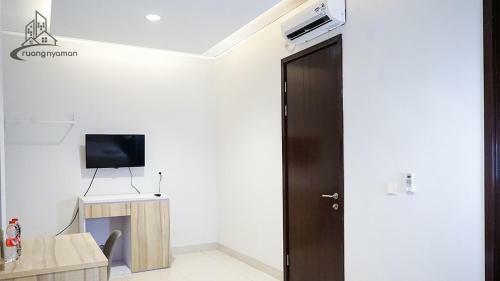 Hostal Regentown Near Ice Bsd