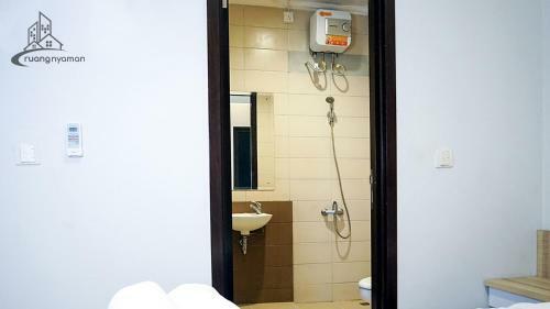 Hostal Regentown Near Ice Bsd
