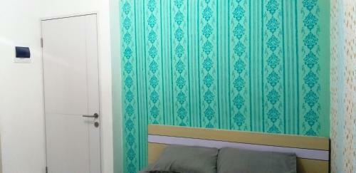 Studio Room At Apartment Aeropolis By Rusdi