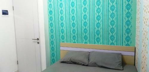 Studio Room At Apartment Aeropolis By Rusdi