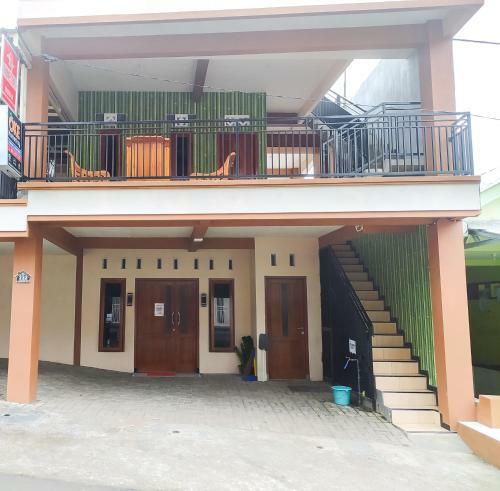 Hostal Oke Villa Kamaran Kota Batu Malang