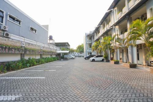 Hotel Vaccinated Staff - Oyo 2075 Graha Marina
