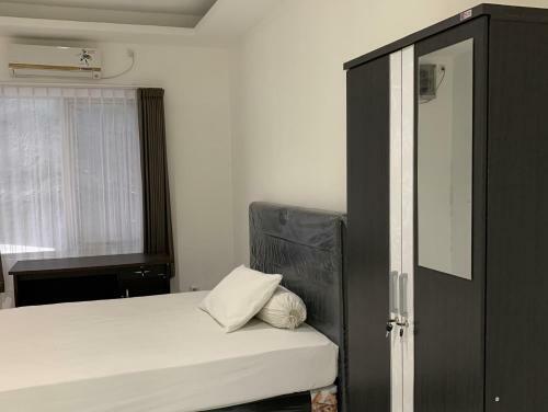 Hotel Oyo Life 3082 Kost Putri Wonorejo